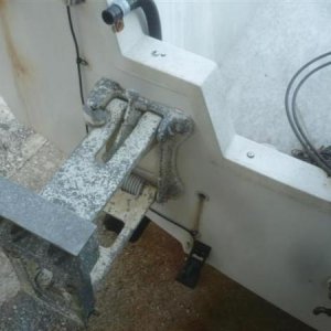 Kicker mount