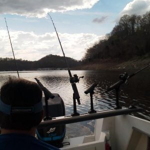 Trolling for stripers at Lake Cumberland 2012 Spring