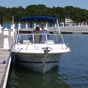 Mooring up for sum lunch at Baycreek Marina.