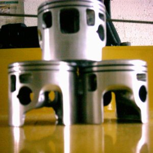 2.4Lpistons