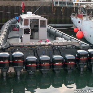 2000 hp drug runner boat