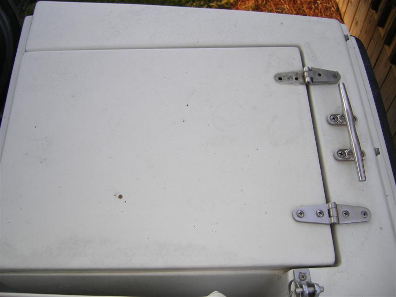 Livewell hatch before repair (Medium)